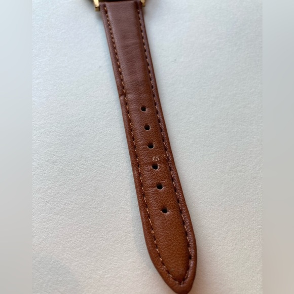 E.T. The Extra Terrestrial 1982 Universal Classic Timepiece Wristwatch - Picture 10 of 11